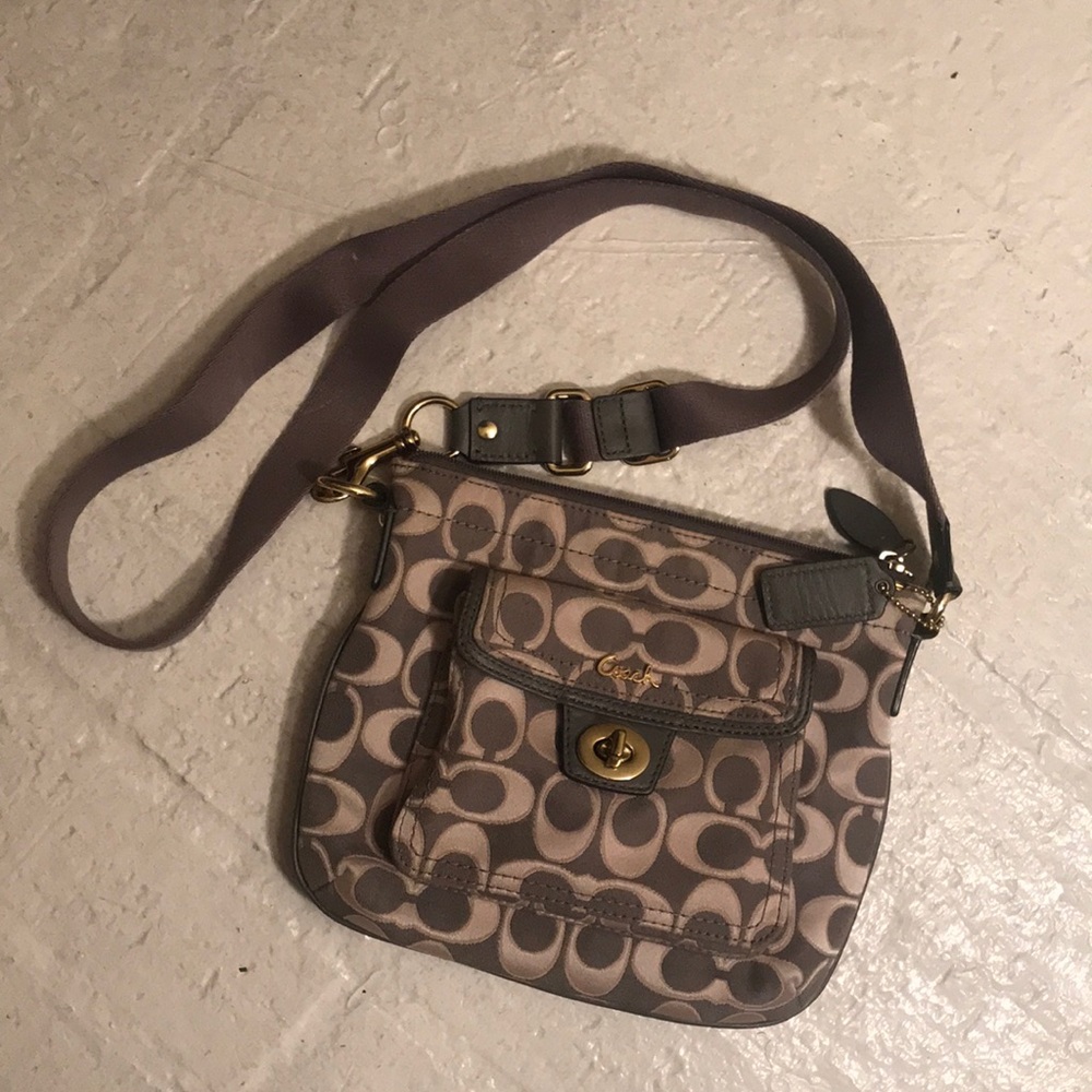 Coach Crossbody Purse- with adjustable strap!!